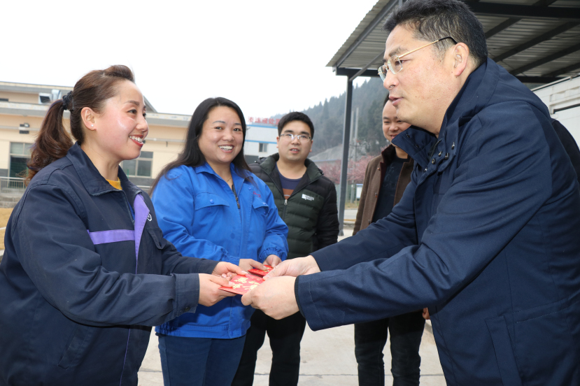 新春送祝福，真情暖人心，集團公司領(lǐng)導(dǎo)送溫暖到一線