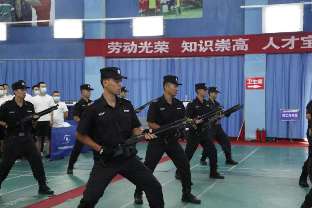 這個盛夏，他們?nèi)计鸨０仓盎稹保? /></div>

						
						<div   id=