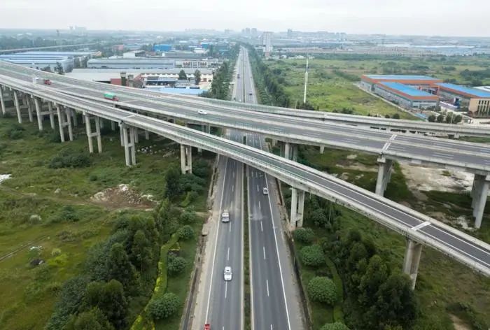 【決戰(zhàn)四季度】舊路煥新顏！這條路預(yù)計(jì)明年1月完成修復(fù)！