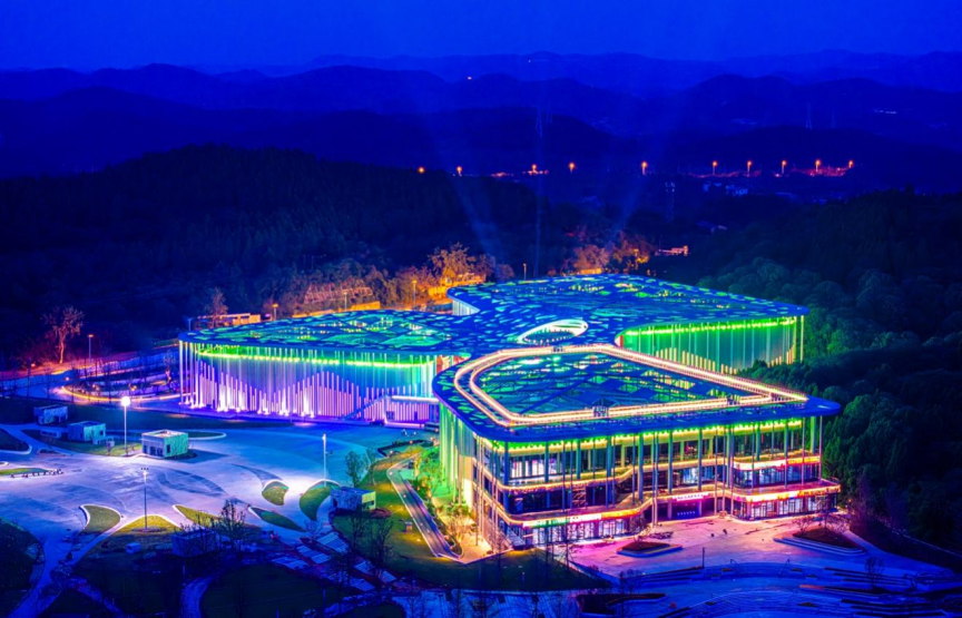 中國(guó)沉浸式城市文化綜合體又添新地標(biāo)，啟明東方星聚城開(kāi)城迎客！